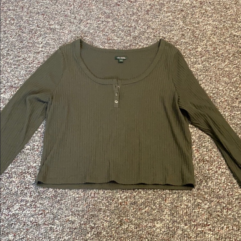 cropped long sleeve